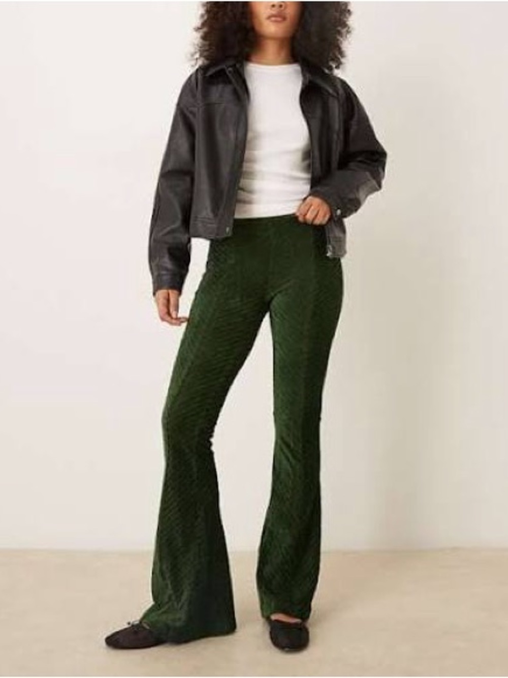 Free People Retro 70s Penny Pull-On Velvet Flare Pants Night Forest Green
Large - Picture 3 of 11